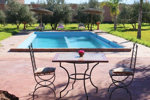 Traditional villa with 4 suites and family pool