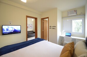 1 bedroom, in-room safe, desk, iron/ironing board