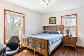 4 Schlafzimmer, Schreibtisch, WLAN