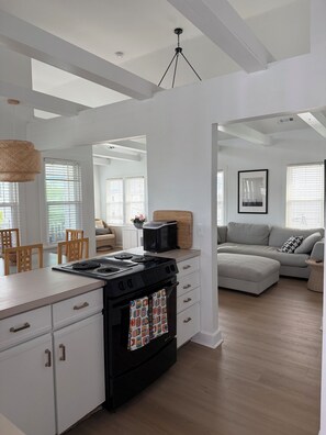 Interior - 3 Bedroom House, 1 Block from Beach and Boardwalk (Ocean City)