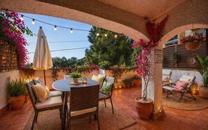 Outdoor dining - Casa Tossa – Pool, Parking & Terrace (27) (Tossa De Mar)