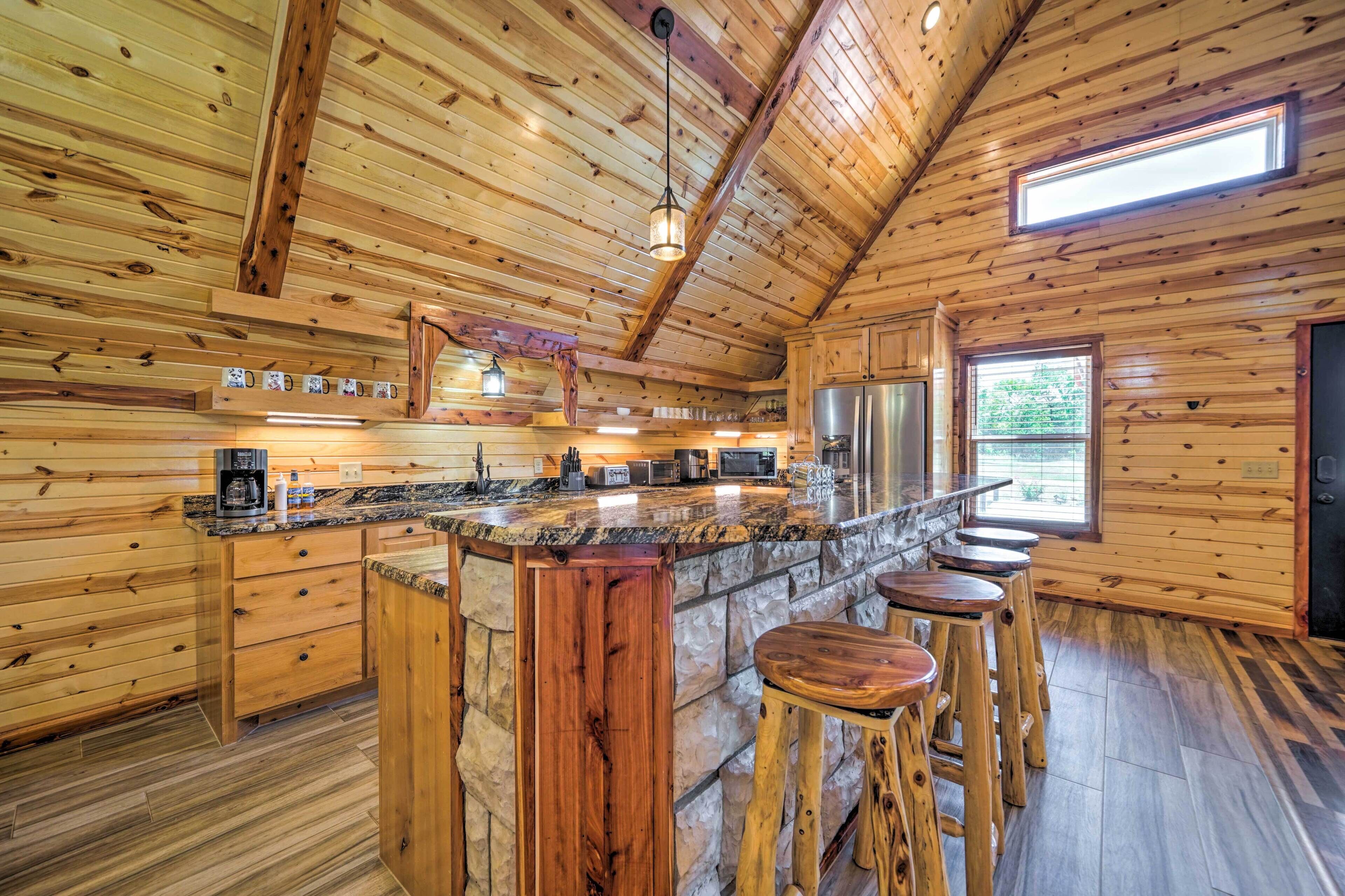 冰箱、微波炉、烤箱、炉灶