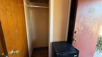 Bureau, Wi-Fi gratuit, draps fournis