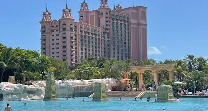 5 Br. 3 units. Sleeps 16 December 19-26, 2026 XMAS IN PARADISE BRING THE FAMILY