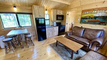 Smart-TV, Kamin, Bücher