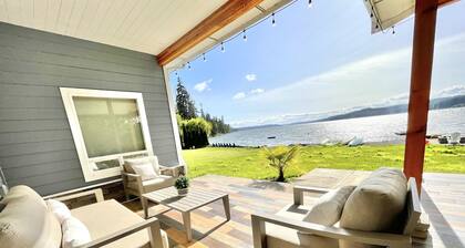 Newly Built Luxury 4 bedroom Waterfront Home
