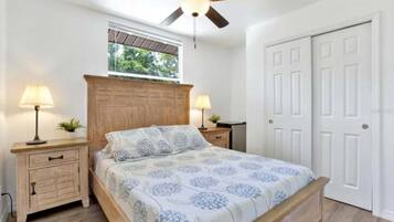 3 bedrooms, desk, iron/ironing board, free WiFi