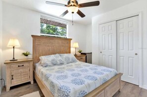 3 Schlafzimmer, Schreibtisch, Bügeleisen/Bügelbrett, kostenloses WLAN