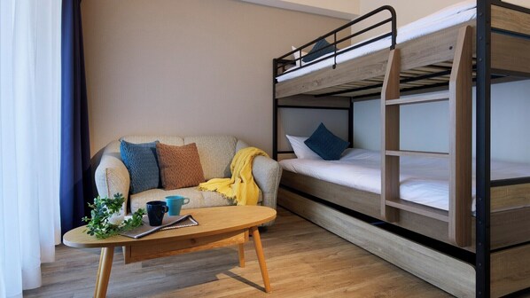 Quadruple Room | Front of property