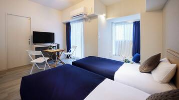 Standard Twin Room | Front of property