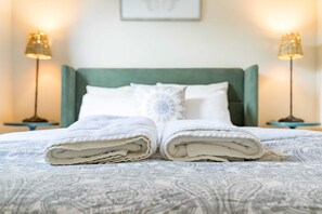 3 chambres, fer et planche Ă repasser, Wi-Fi, draps fournis