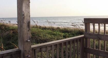 Charming condo just steps from the beach!