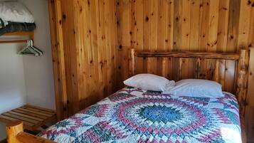 2 soverom, reiseseng for barn, wi-fi (inkludert) og sengetøy