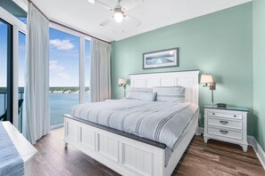 3 bedrooms, desk, iron/ironing board, WiFi