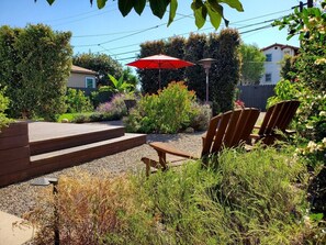 Terrace/patio - Bright and stylish, relaxing outdoor space, near beaches, airport, and downtown. (San Diego)