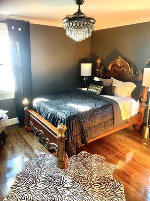 2 habitaciones, tabla de planchar con plancha, wifi y ropa de cama 