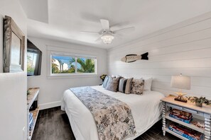 Unclassified image, 3 of 42, button - ~ A BEACH DREAM 4 ~ BEACHFRONT ~ YES, THAT'S YOUR VIEW! ~ SPECIALS ~ (Bradenton Beach)