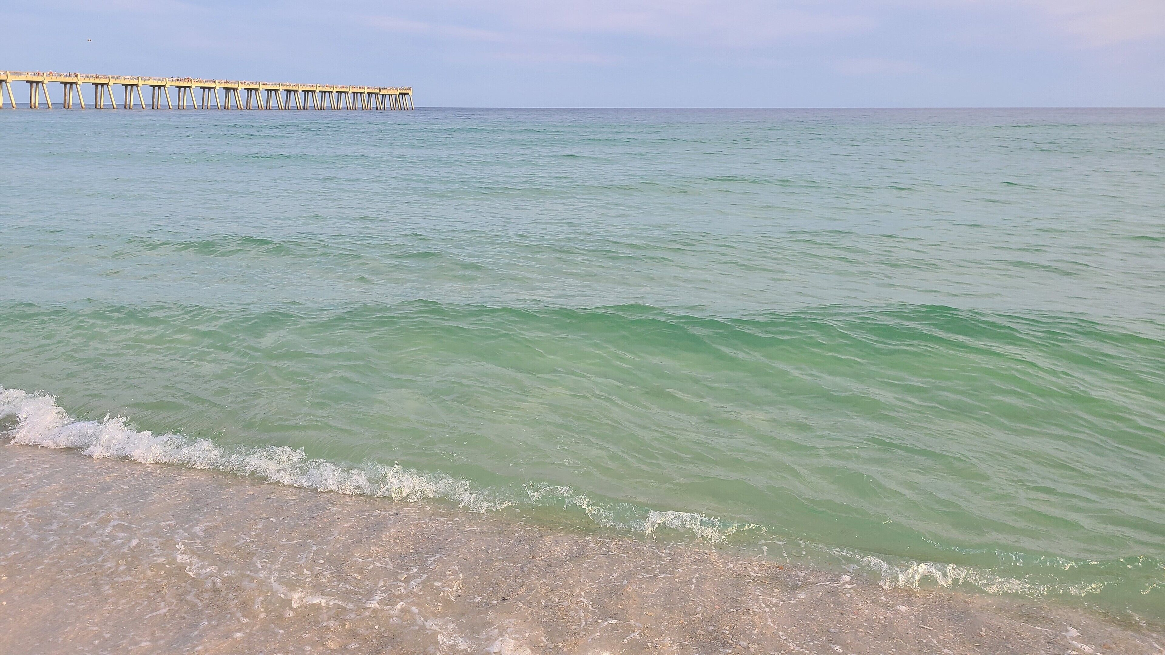Beach nearby, sun loungers, beach towels