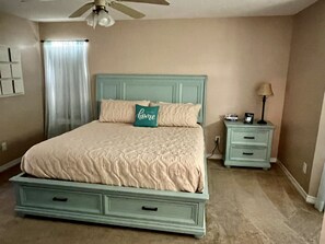 3 Schlafzimmer, Schreibtisch, Bügeleisen/Bügelbrett, kostenloses WLAN