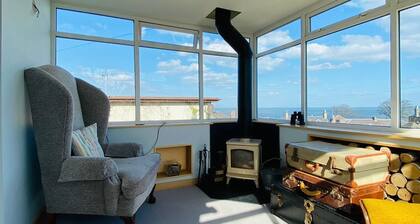 Eastfield - a villa that sleeps 10 guests in 4/5 bedrooms