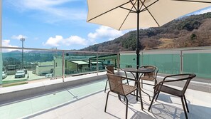 Habitación básica, 1 habitación (dokchae Adong (Hot water poolvilla)) | 1 habitación y wifi gratis