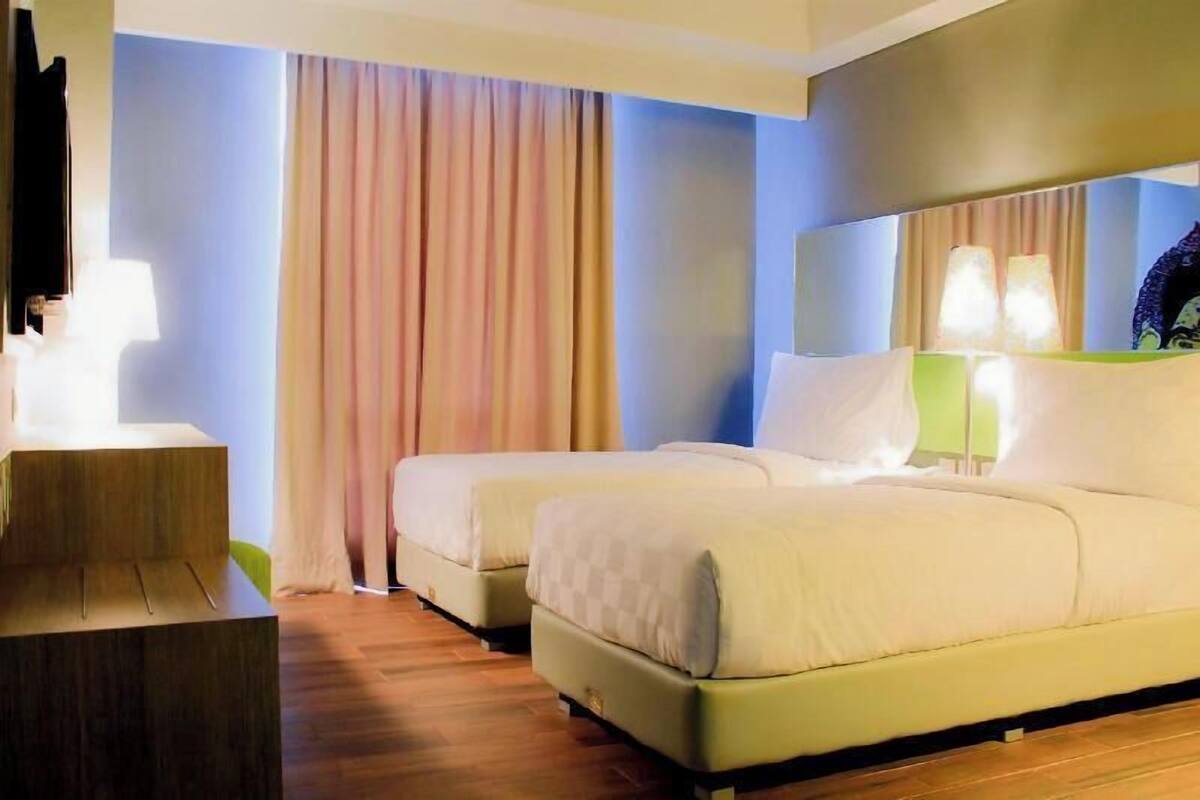 In-room safe, desk, soundproofing, WiFi (free)