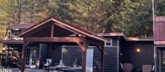 Tiny Cabin B, Steps from Mt. Rainier Nat Park W/ firepit close to river & trails