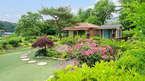 Basic Room, 1 Bedroom (Byueljang dokchae) - Gapyeong Yeheaden Pension (Gapyeong)