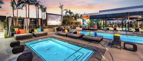 Ulkouima-allas, lämmitetty uima-allas