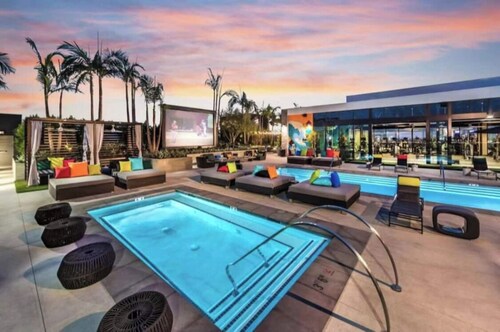 Walk distance to the Angels Stadium.  Near to Disneyland, beautiful apartments .