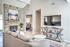 Smart TV, fireplace, offices