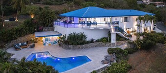 3 Villas,One Price/ Sleeps 16/ Steam Room/Private Pool/Close to everything Gated