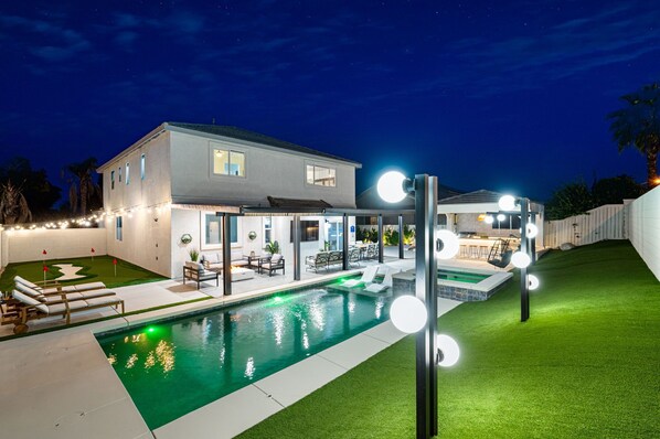 Outdoor pool, a heated pool