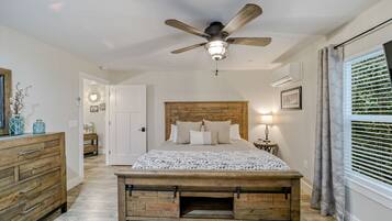 2 bedrooms, iron/ironing board, travel crib, free WiFi