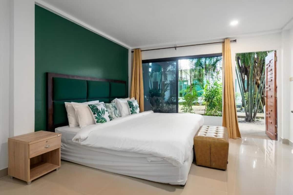 Standard Room, Ground Floor | In-room safe, desk, iron/ironing board, free WiFi