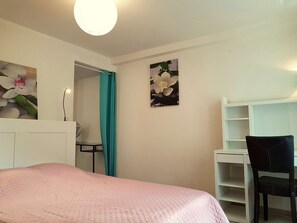 1 Schlafzimmer, Schreibtisch, Bügeleisen/Bügelbrett, WLAN