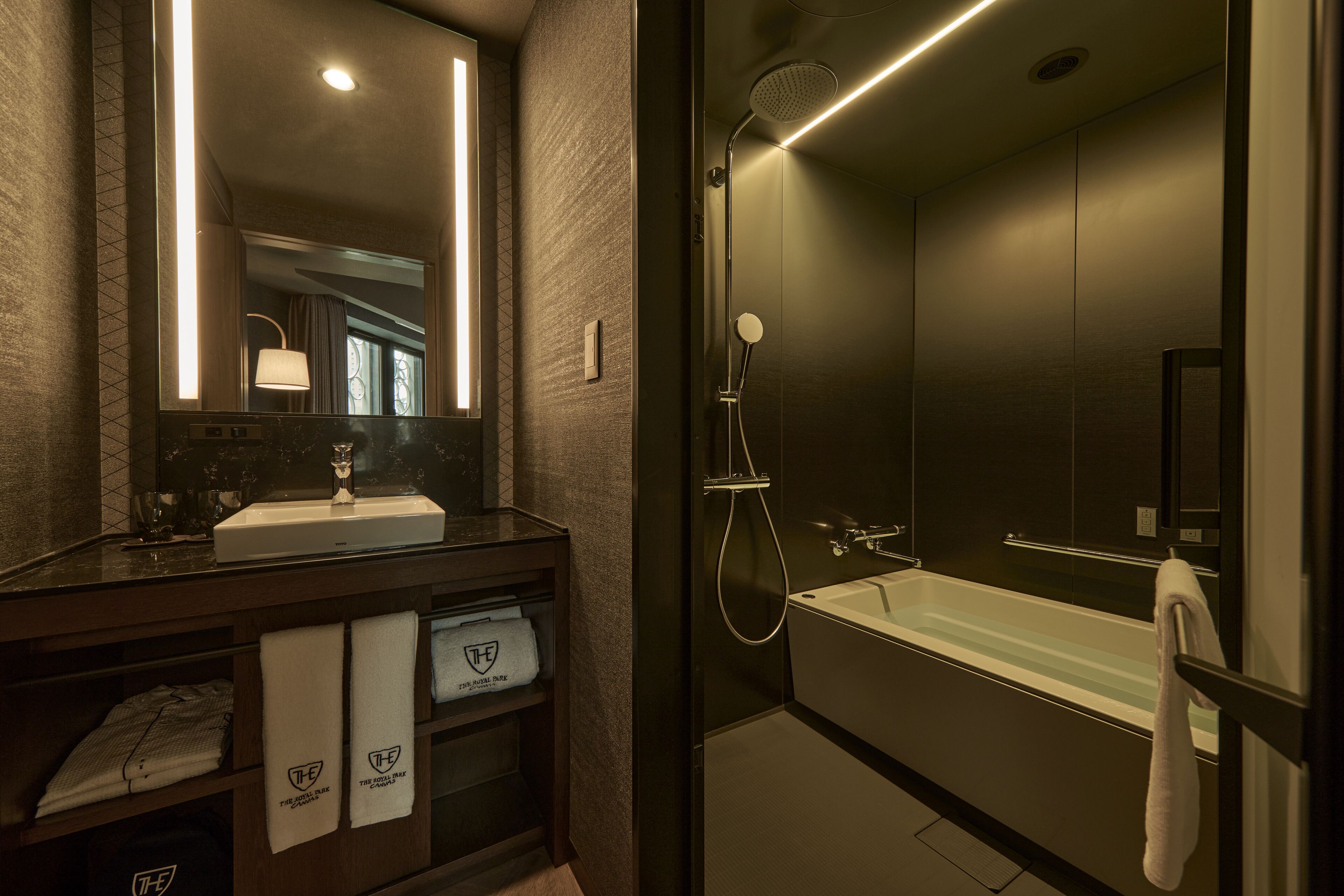 Photo - The Royal Park Canvas Ginza Corridor