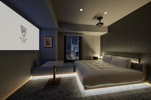 Habitación, no fumadores (Moderate King,Rail Track Facing,8-13F) | Edredones de plumas, caja fuerte, wifi gratis y ropa de cama