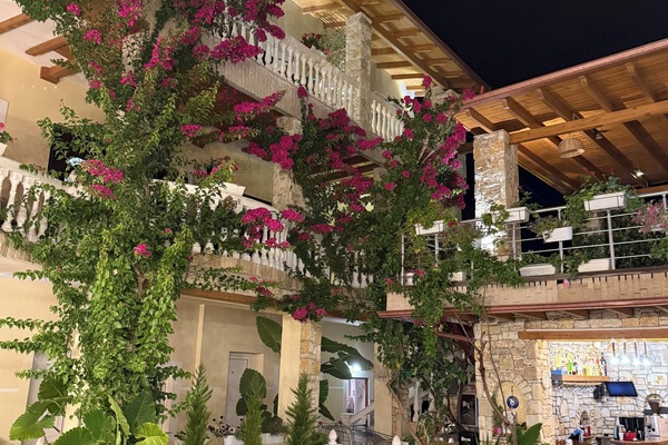 Façade de lâhĂ©bergement - soirĂ©e/nuit