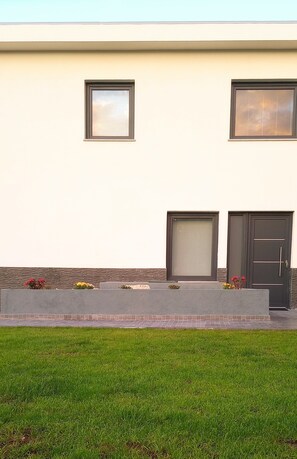 Exterior - Beautiful house to relax in with garden and outdoor pool and Jacuzzi, Santar (Nelas)