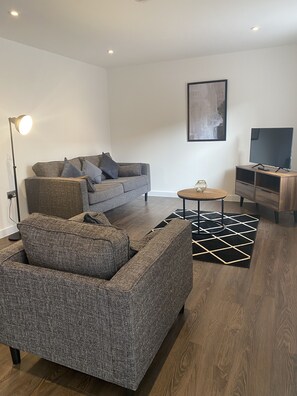 Living area - Icona - Modern 2 bed apartment (York)