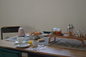 Desayuno continental gratuito y diario