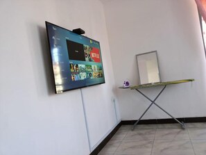 Television - Stay.Plus S N J Apartments Nyali (Mombasa)