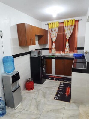 Apartment, 1 Bedroom | Private kitchen | Mini-fridge, microwave, stovetop, blender - Stay.Plus S N J Apartments Nyali (Mombasa)