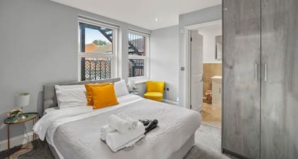 Luxury apartment with parking Maidstone Town