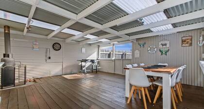 The Beaches on Lakes | Big Family Holiday Home