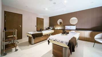Lichaamsbehandelingen, hydrotherapie, aromatherapie, hotstone-massages
