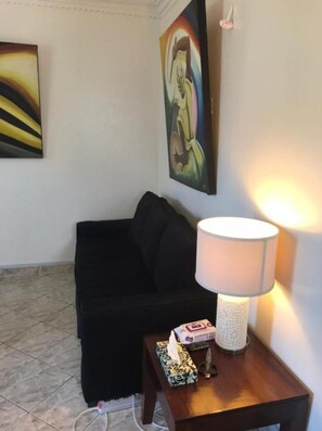 Living area - Stay.Plus Queens Apartment Nyali (Mombasa)