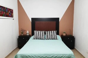 2 bedrooms, desk, free WiFi, bed sheets