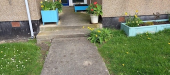 Inviting, Light and Airy 3-bed Apartment in Wick